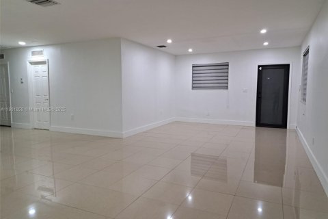 House in Homestead, Florida 3 bedrooms, 161.65 sq.m. № 1953284 - photo 3