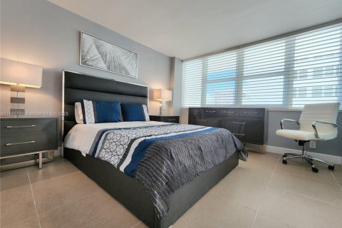 Купить кондоминиум в Халландейл-Бич, Флорида 2 спальни, 115.94м2, № 1933955 - фото 19