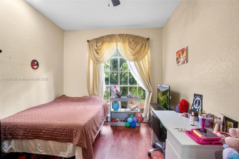 House in Coral Springs, Florida 4 bedrooms, 248.98 sq.m. № 1941304 - photo 19
