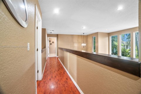 House in Coral Springs, Florida 4 bedrooms, 248.98 sq.m. № 1941304 - photo 25