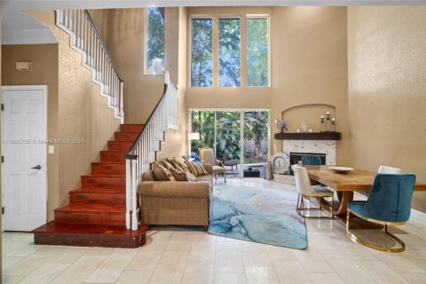 House in Coral Springs, Florida 4 bedrooms, 248.98 sq.m. № 1941304 - photo 7