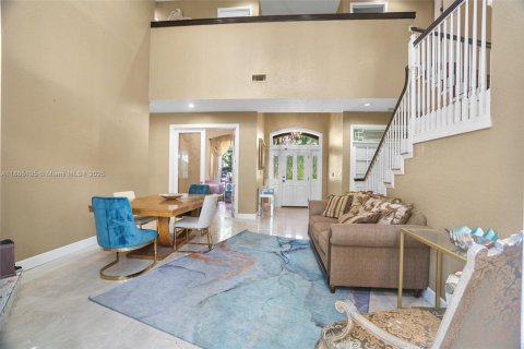 House in Coral Springs, Florida 4 bedrooms, 248.98 sq.m. № 1941304 - photo 10