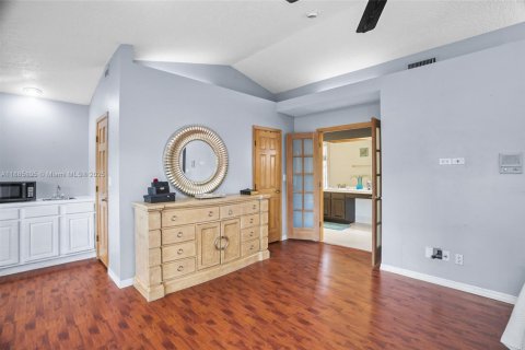 House in Coral Springs, Florida 4 bedrooms, 248.98 sq.m. № 1941304 - photo 29