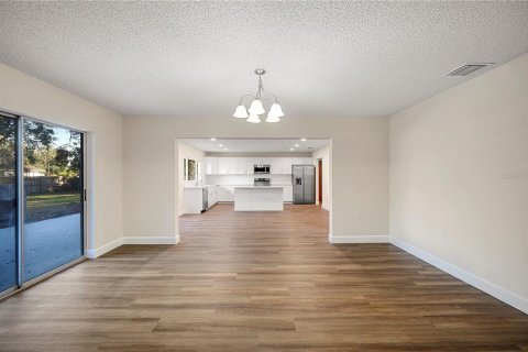 Casa en venta en Fort Meade, Florida, 3 dormitorios, 257.53 m2 № 1516601 - foto 8