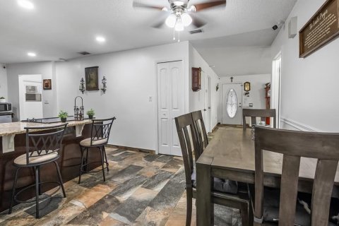Casa en venta en Eustis, Florida, 4 dormitorios, 156.08 m2 № 1900455 - foto 13