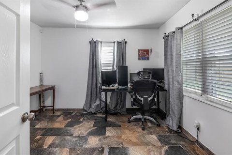 Casa en venta en Eustis, Florida, 4 dormitorios, 156.08 m2 № 1900455 - foto 28