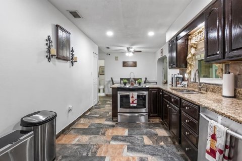 Casa en venta en Eustis, Florida, 4 dormitorios, 156.08 m2 № 1900455 - foto 16