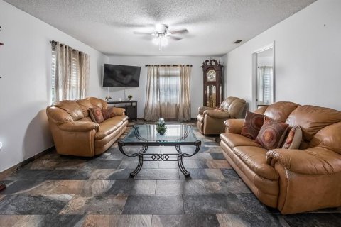 Casa en venta en Eustis, Florida, 4 dormitorios, 156.08 m2 № 1900455 - foto 8