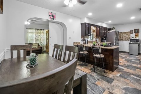 Casa en venta en Eustis, Florida, 4 dormitorios, 156.08 m2 № 1900455 - foto 11