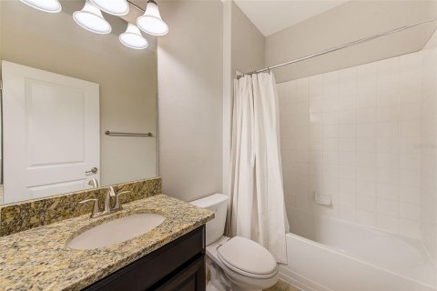 House in CONNERTON

 in Land O' Lakes, Florida 3 bedrooms, 162.95 sq.m. № 2413909 - photo 22