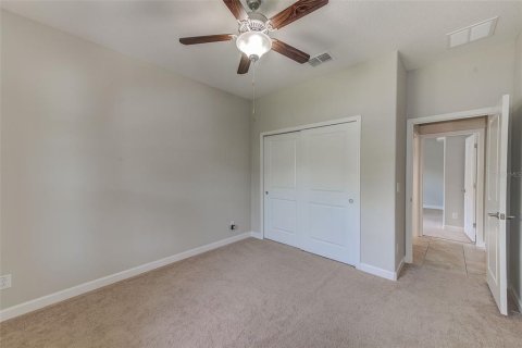 House in CONNERTON

 in Land O' Lakes, Florida 3 bedrooms, 162.95 sq.m. № 2413909 - photo 21