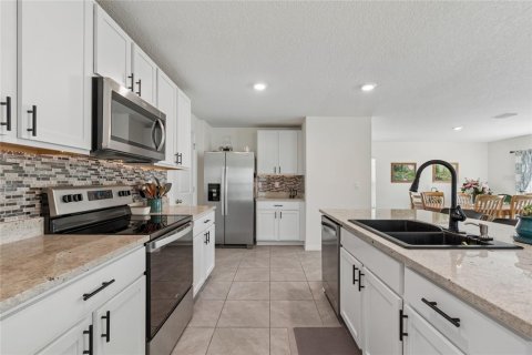 Casa en venta en Dade City, Florida, 4 dormitorios, 207.92 m2 № 2150713 - foto 26