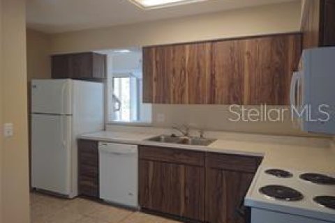 Condominio en alquiler en Sarasota, Florida, 3 dormitorios, 121.98 m2 № 1393749 - foto 2