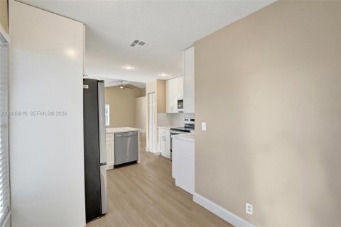 Купить виллу или дом в Дейви, Флорида 2 спальни, 114.83м2, № 1997604 - фото 11