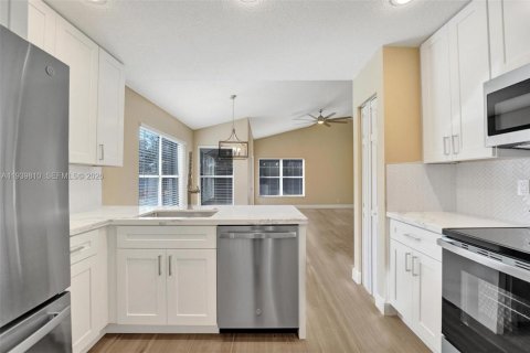 Купить виллу или дом в Дейви, Флорида 2 спальни, 114.83м2, № 1997604 - фото 24