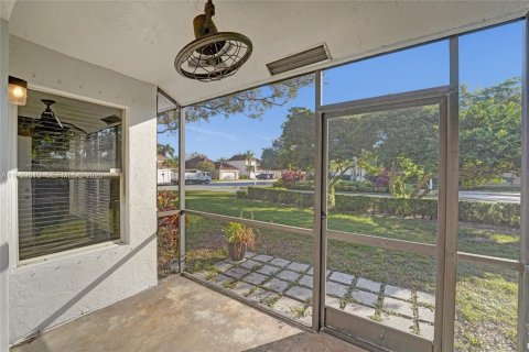 Купить виллу или дом в Дейви, Флорида 2 спальни, 114.83м2, № 1997604 - фото 30