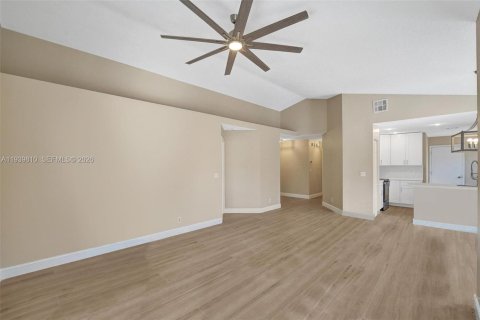 Купить виллу или дом в Дейви, Флорида 2 спальни, 114.83м2, № 1997604 - фото 7