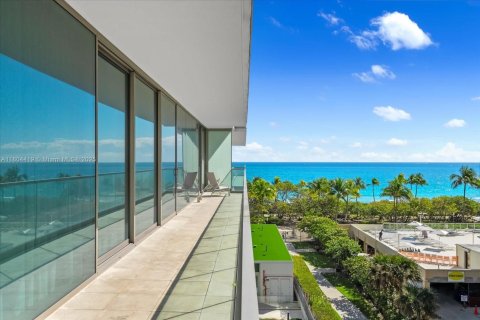Condo in Bal Harbour, Florida, 2 bedrooms  № 1976224 - photo 2
