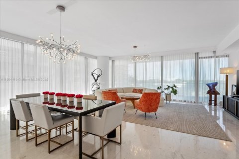 Condo in Bal Harbour, Florida, 2 bedrooms  № 1976224 - photo 10