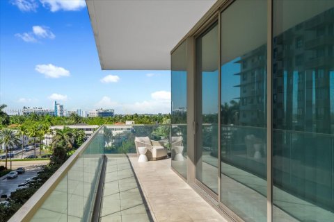Condo in Bal Harbour, Florida, 2 bedrooms  № 1976224 - photo 4