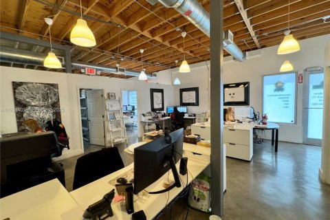 Propiedad comercial en venta en Dania Beach, Florida № 1993596 - foto 3