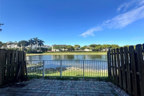 Touwnhouse à louer à Doral, Floride: 3 chambres, 147.62 m2 № 1957158 - photo 6