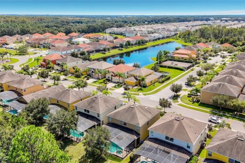House in Kissimmee, Florida 6 bedrooms, 267 sq.m. № 2403564 - photo 2