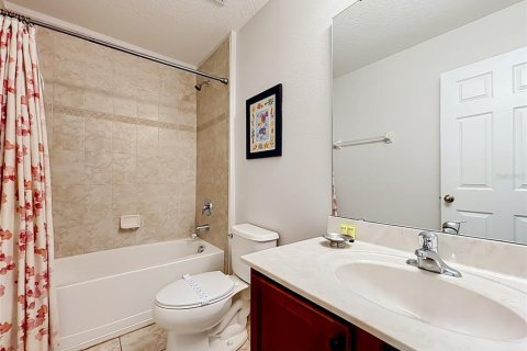 House in Kissimmee, Florida 6 bedrooms, 267 sq.m. № 2403564 - photo 24