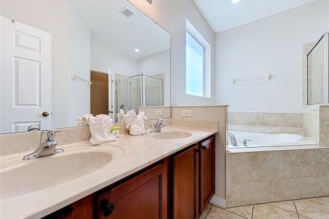 House in Kissimmee, Florida 6 bedrooms, 267 sq.m. № 2403564 - photo 26