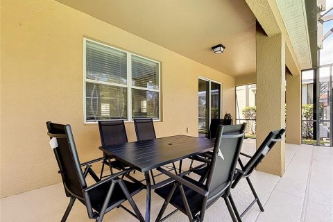 House in Kissimmee, Florida 6 bedrooms, 267 sq.m. № 2403564 - photo 13