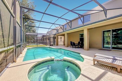 House in Kissimmee, Florida 6 bedrooms, 267 sq.m. № 2403564 - photo 16