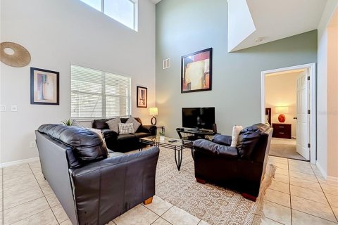 House in Kissimmee, Florida 6 bedrooms, 267 sq.m. № 2403564 - photo 7