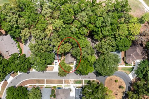 House in Gainesville, Florida 3 bedrooms, 158.58 sq.m. № 2232607 - photo 6