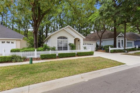 House in Gainesville, Florida 3 bedrooms, 158.58 sq.m. № 2232607 - photo 7