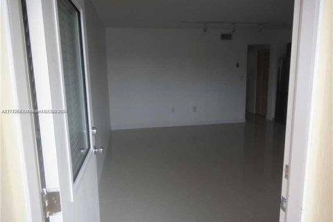 Купить кондоминиум в Майами-Бич, Флорида 1 спальня, 54.81м2, № 1955377 - фото 5