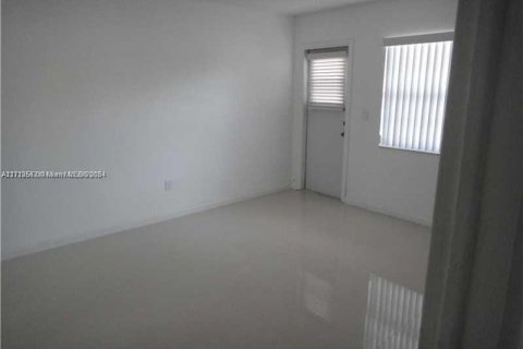 Copropriété à vendre à Miami Beach, Floride: 1 chambre, 54.81 m2 № 1955377 - photo 11