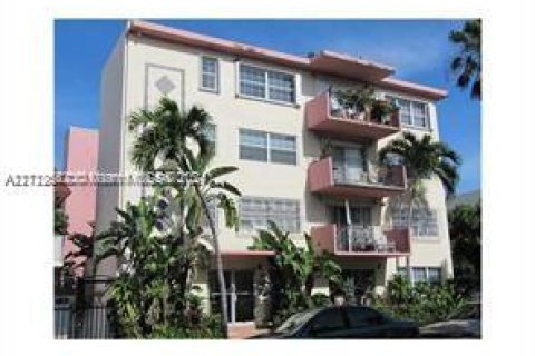 Купить кондоминиум в Майами-Бич, Флорида 1 спальня, 54.81м2, № 1955377 - фото 1