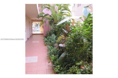 Купить кондоминиум в Майами-Бич, Флорида 1 спальня, 54.81м2, № 1955377 - фото 3