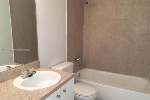 Condo in West Palm Beach, Florida, 1 bedroom № 1976301 - photo 4
