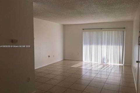 Condo in West Palm Beach, Florida, 1 bedroom № 1976301 - photo 7