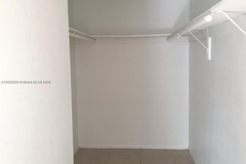 Condo in West Palm Beach, Florida, 1 bedroom № 1976301 - photo 6