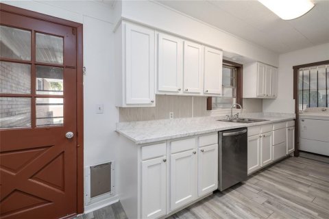 Villa ou maison à vendre à DeLand, Floride: 3 chambres, 160.07 m2 № 1917258 - photo 8