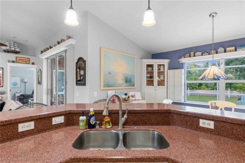 Villa ou maison à vendre à North Port, Floride: 3 chambres, 146.41 m2 № 2329262 - photo 13