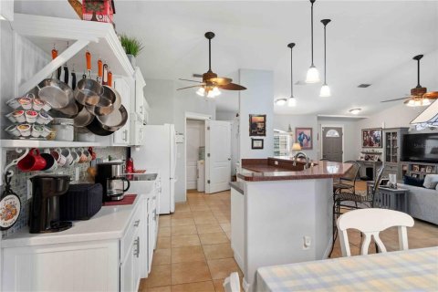 Villa ou maison à vendre à North Port, Floride: 3 chambres, 146.41 m2 № 2329262 - photo 19