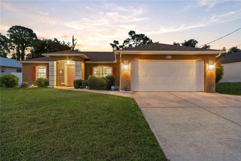Villa ou maison à North Port, Floride 3 chambres, 146.41 m2 № 2329262