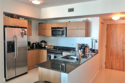 Copropriété à louer à Miami, Floride: 2 chambres, 108.97 m2 № 1849326 - photo 13