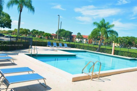 Condo in West Palm Beach, Florida, 1 bedroom  № 1937374 - photo 11