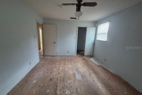 House in Brandon, Florida 3 bedrooms, 167.78 sq.m. № 2112379 - photo 10