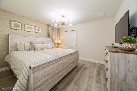 Купить виллу или дом в Дэвенпорт, Флорида 9 комнат, 291.9м2, № 1568946 - фото 26