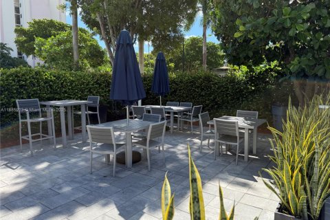 Condominio en alquiler en Sunny Isles Beach, Florida, 2 dormitorios, 121.7 m2 № 1932663 - foto 26